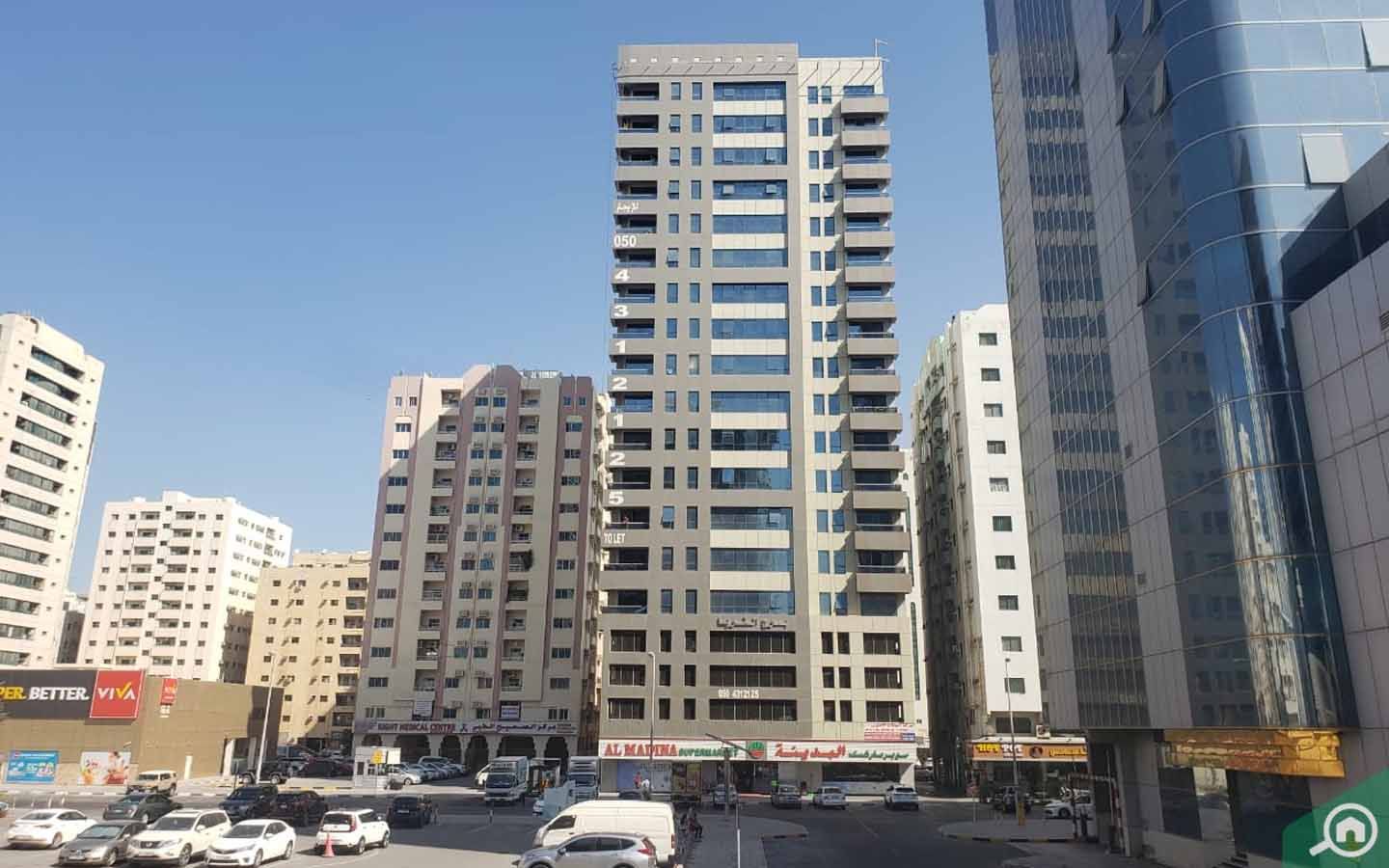 برج الثريا في أبو شغارة في الشارقة