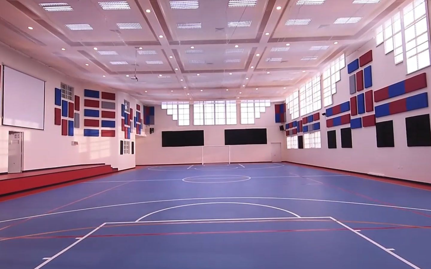 صالة رياضية داخلية