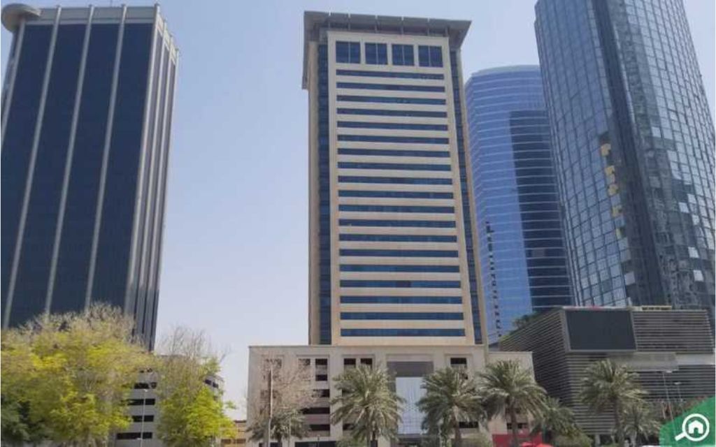 برج اورورا في مدينة دبي للإنترنت