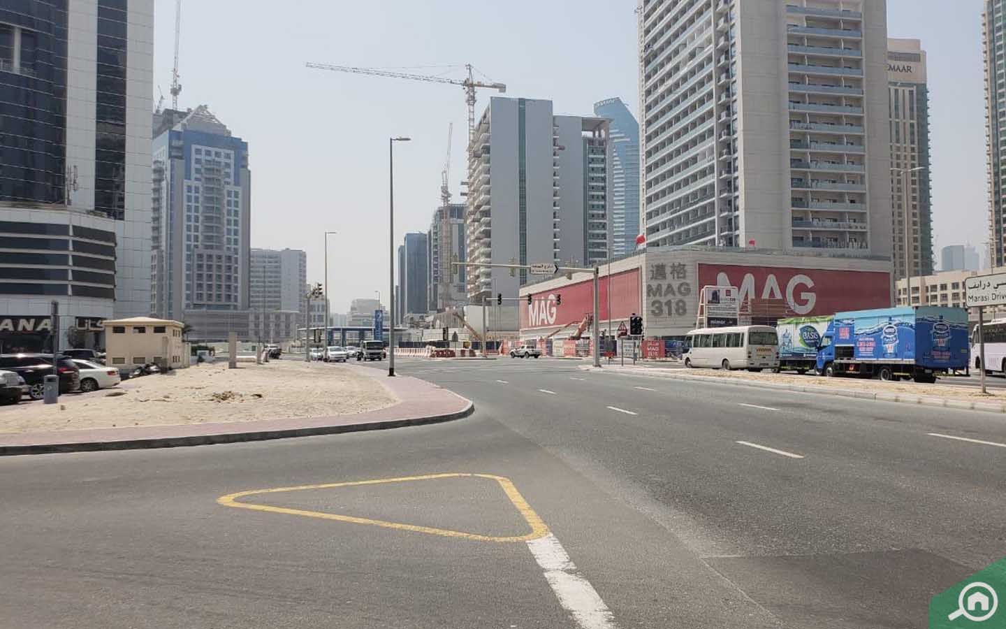 شارع في دبي
