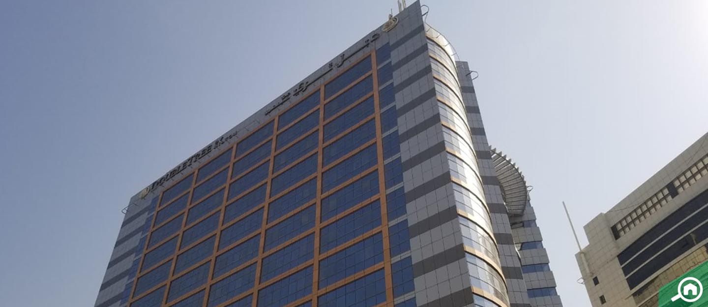 دبل تري هيلتون، البرشاء