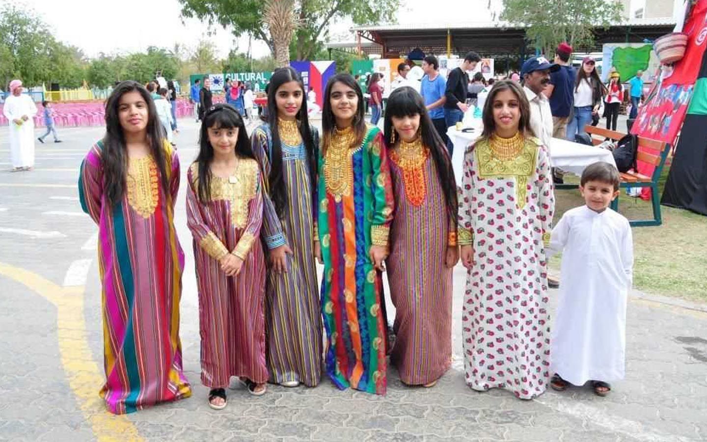 اليوم الثقافي في مدرسة الشويفات العين
