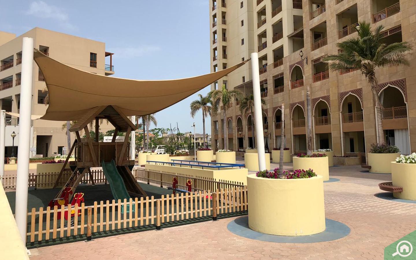 مساحة مخصصة للعب الأطفال في مبنى مساكن مارينا 4