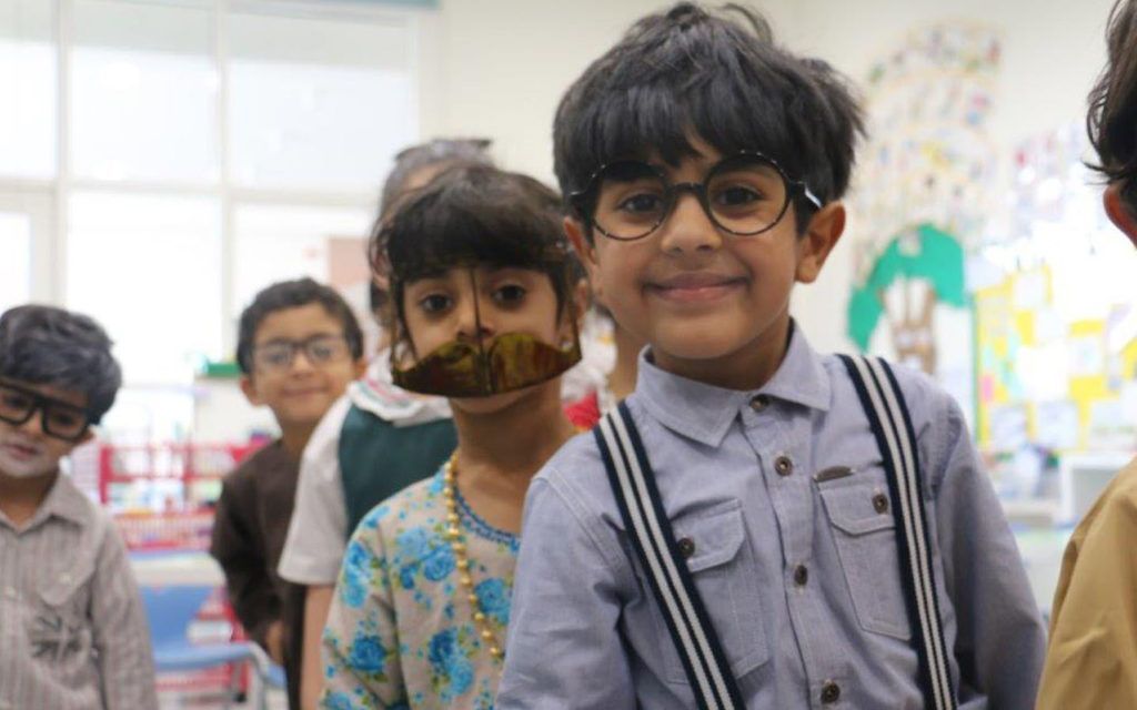 طلاب داخل الصف الدراسي