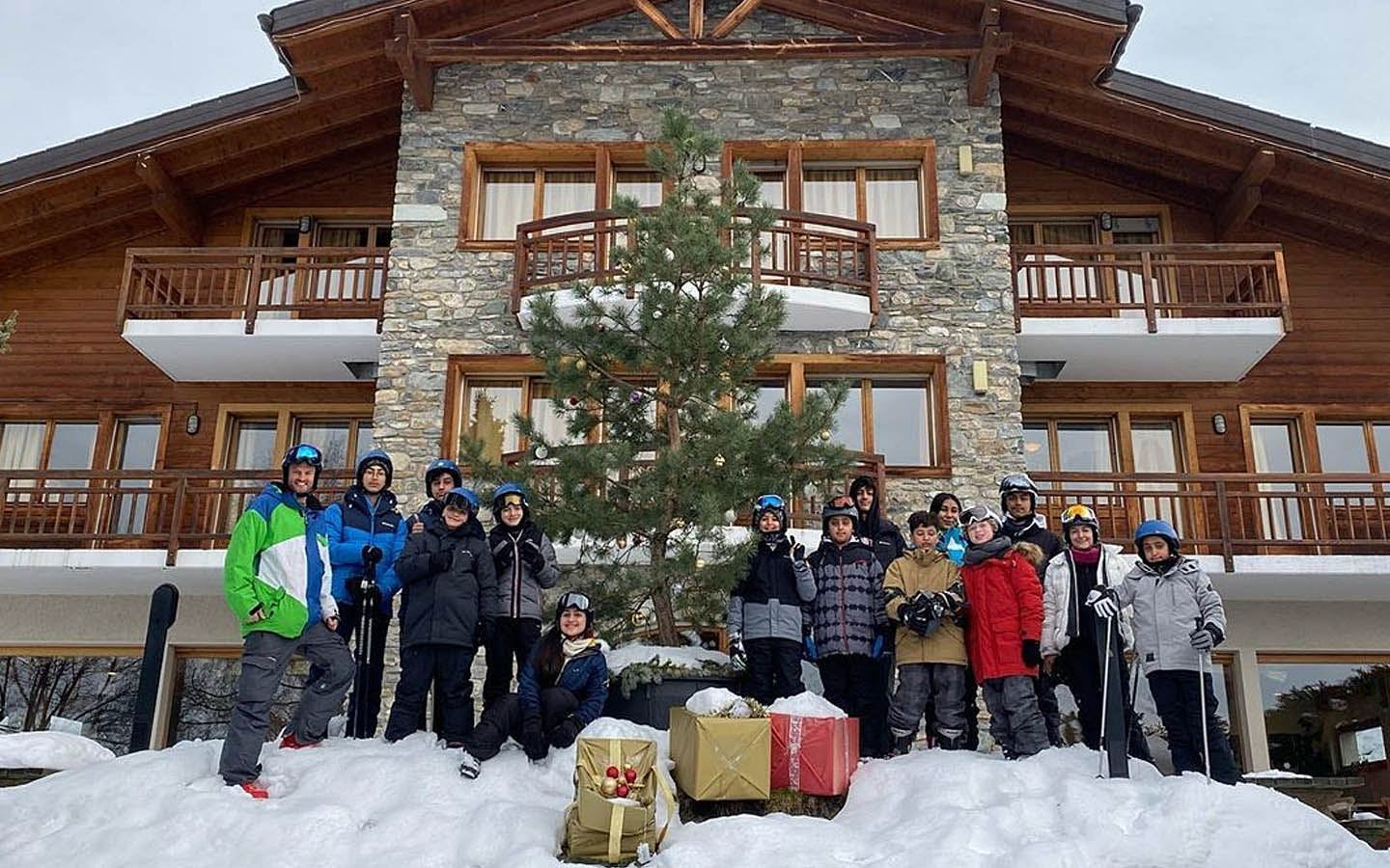 طلاب في رحلة ميدانية