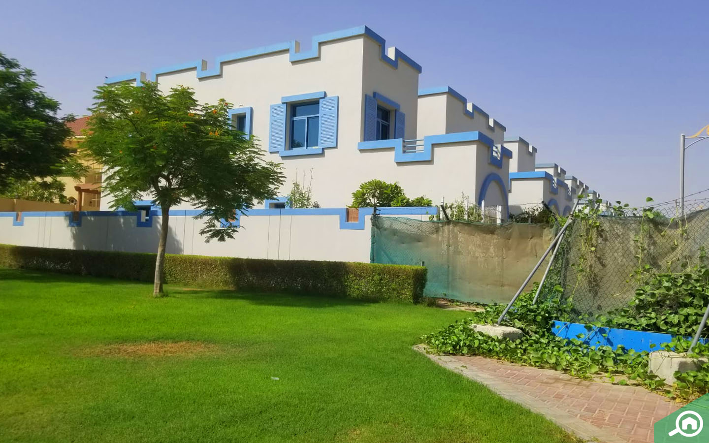 Villas in Western Residence South