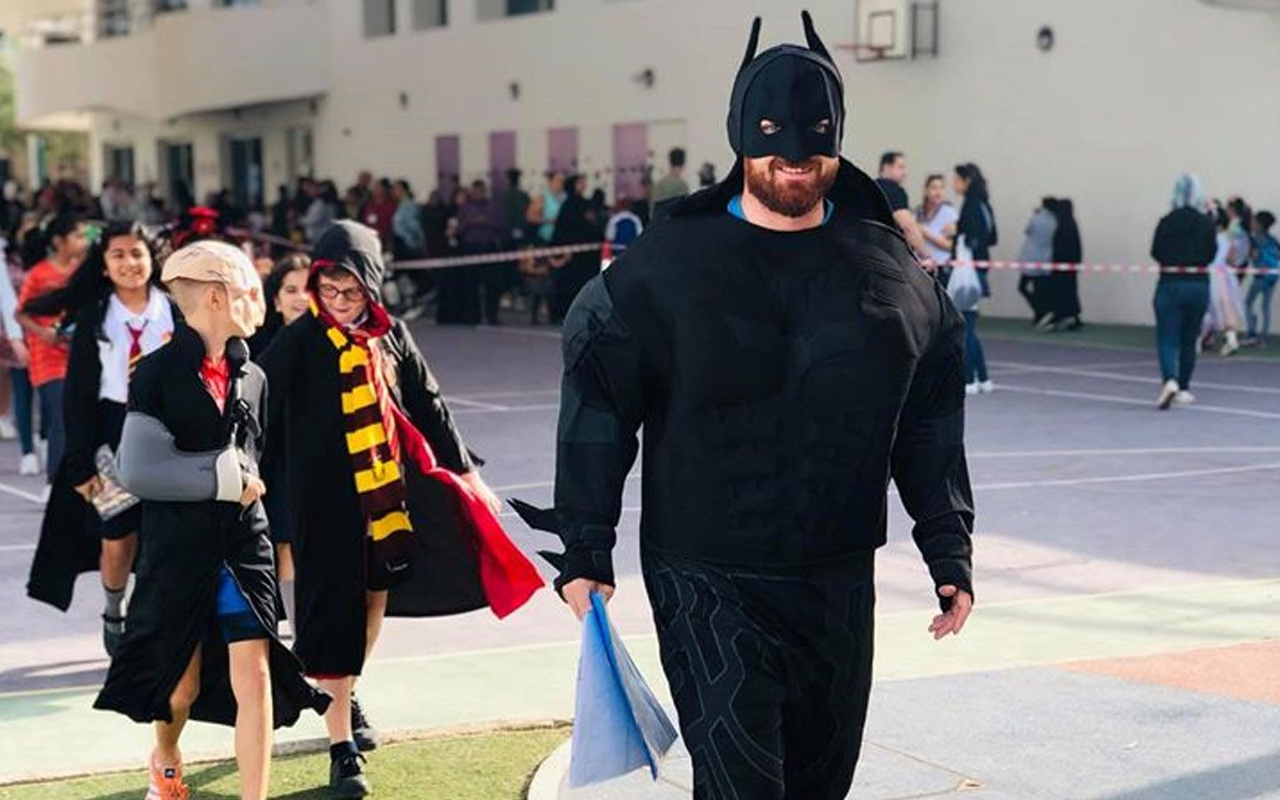  اليوم العالمي لشخصيات الكتاب الهزلية في مدرسة صفا كوميونيتي