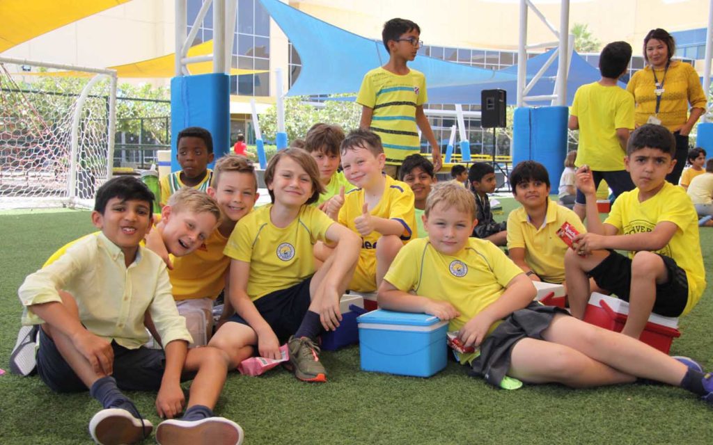 مخيمات صيفية