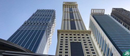 فندق جراند ميركيور، شارع الشيخ زايد